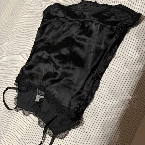 Beautiful blouse - Picture 6 of 9